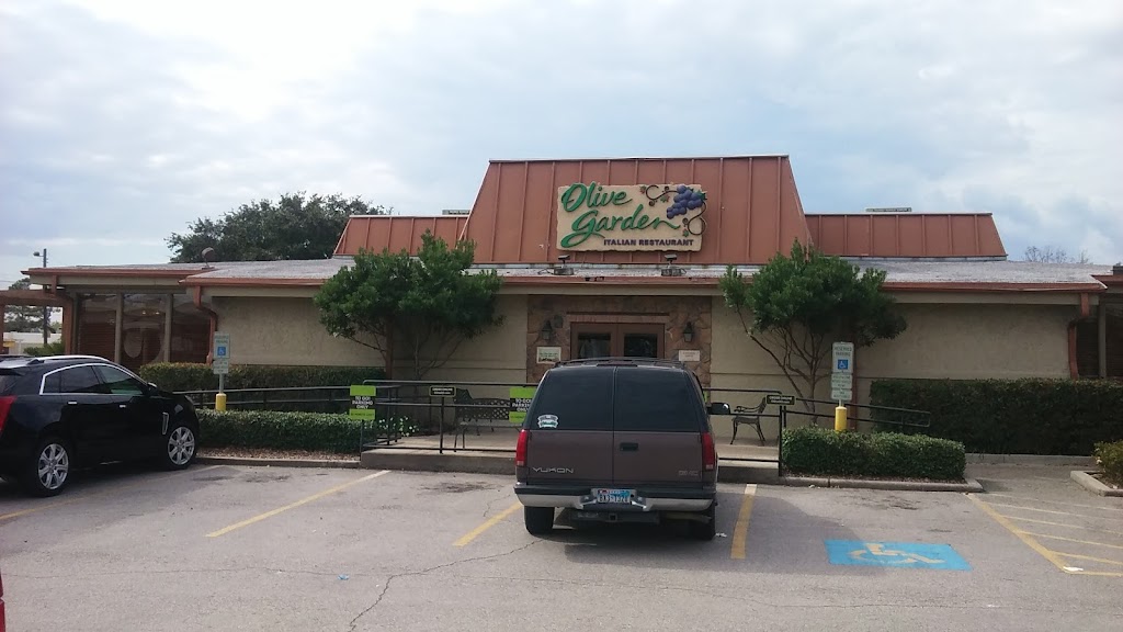 Olive Garden Italian Restaurant Beaumont, TX 77706 Menu, Hours, Reviews and Contact