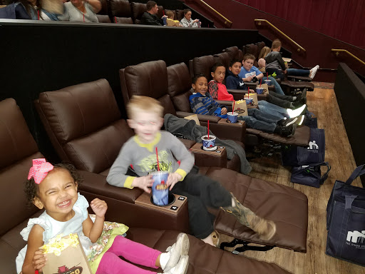 Movie Theater «Malco Rogers Towne Cinema», reviews and photos, 621 N 46th St, Rogers, AR 72756, USA