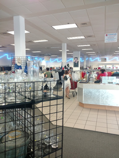 Thrift Store «The Salvation Army Family Store & Donation Center», reviews and photos, 2208 Washington Ave, Houston, TX 77007, USA