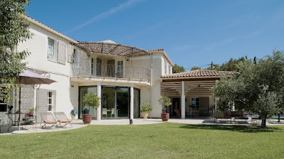 Lou Pastre : Maison de vacances et Chambres d'hôtes, au calme avec piscine, pied des Alpilles, Bouches-du-Rhône, Provence à Saint-Rémy-de-Provence