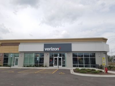 Cell Phone Store «Verizon», reviews and photos, 1251 E Higgins Rd, Schaumburg, IL 60173, USA