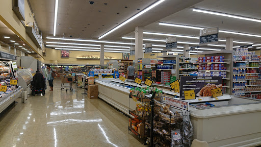 Grocery Store «Safeway», reviews and photos, 2401 N Charles St, Baltimore, MD 21218, USA