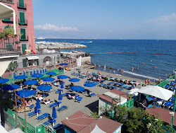 Fotografie cu Spiaggia di via Posillipo II - locul popular printre cunoscătorii de relaxare