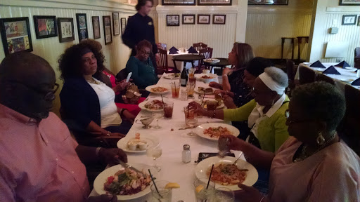 Movie Theater «Ridgeway Cinema Grill», reviews and photos, 5853 Ridgeway Center Pkwy, Memphis, TN 38120, USA