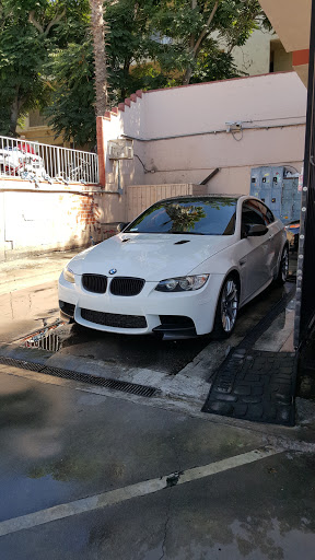 Car Wash «Studio City Hand Car Wash», reviews and photos, 11514 Ventura Blvd, Studio City, CA 91604, USA