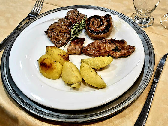 Plats et boissons hôtels Hotel Garnì Le Corti 23034 Grosotto