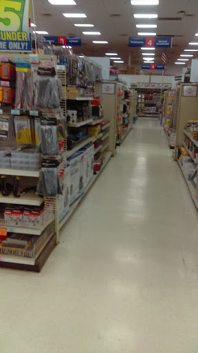 Hardware Store «Harbor Freight Tools», reviews and photos, 6808 W Greenfield Ave, West Allis, WI 53214, USA