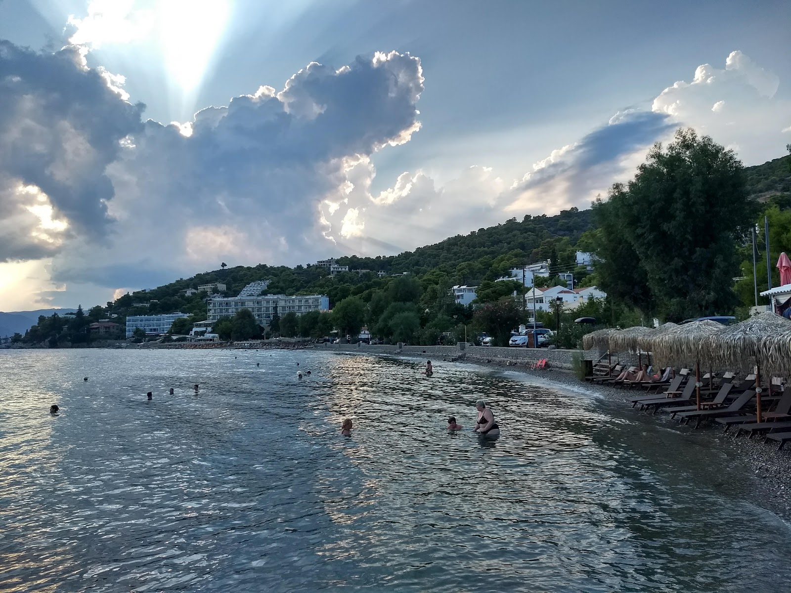 Askeli beach的照片 - 受到放松专家欢迎的热门地点