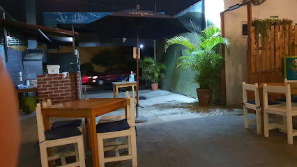 Varadero Restaurant Bar - Calle Av. Iturbide 442, Menchaca, 63150 Tepic, Nay., Mexico