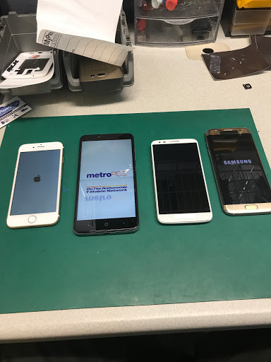 Cell Phone Store «Cracked Myphone Cellphone & Computer Repair IPhone Repair Tablet Repair», reviews and photos, 20949 Norwalk Blvd, Lakewood, CA 90715, USA