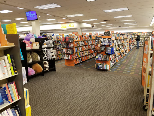 Used Book Store «2nd & Charles», reviews and photos, 3525 Ross Clark Cir #300, Dothan, AL 36303, USA