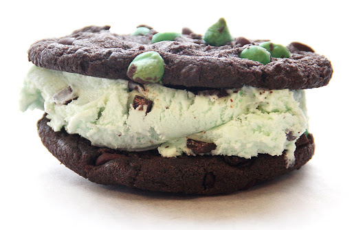 Cookie Shop «Insomnia Cookies», reviews and photos, 2209 N High St, Columbus, OH 43201, USA