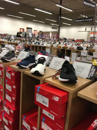 Shoe Store «DSW Designer Shoe Warehouse», reviews and photos, 7616 Farm to Market 1960 Rd W, Houston, TX 77069, USA