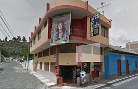 La Casa de las Alfombras / Guano Ecuador