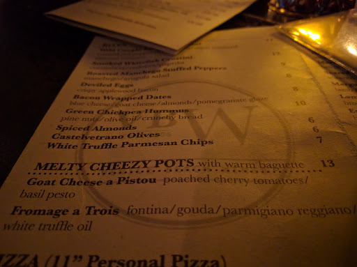 Wine Bar «Venice Beach Wines», reviews and photos, 529 Rose Ave, Venice, CA 90291, USA