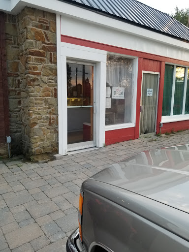 Ice Cream Shop «Milkhouse Ice Cream and Coffee Cafe», reviews and photos, 4189 Keewahdin Rd, Fort Gratiot Twp, MI 48059, USA