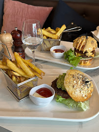 Plats et boissons du Restaurant de hamburgers Tasty burger Levallois: Tout fait maison à Levallois-Perret - n°18
