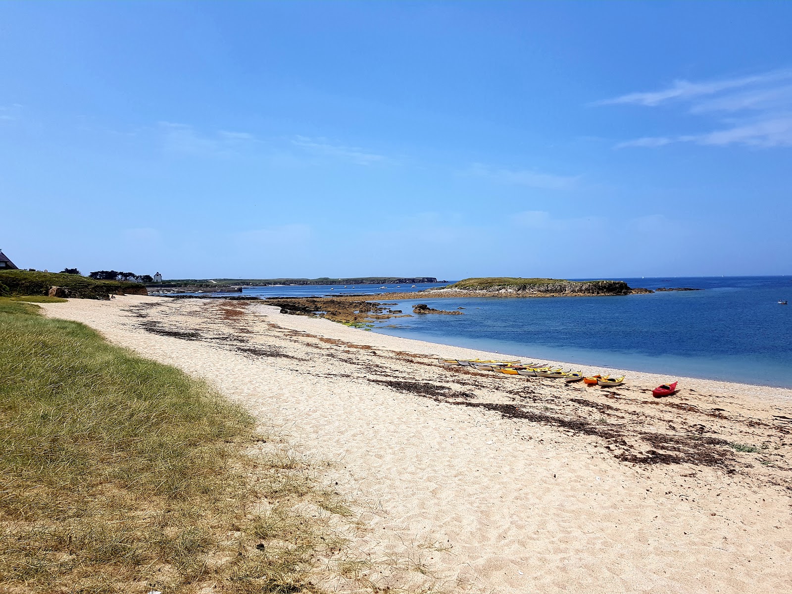 Photo de Penthièvre beach avec sable lumineux de surface