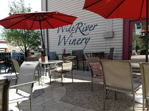 Winery «Wide River Winery - Tasting Room», reviews and photos, 106 N Cody Rd, Le Claire, IA 52753, USA