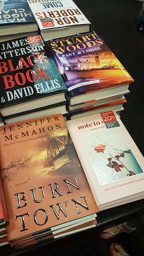 Book Store «Books-A-Million», reviews and photos, 839 Brandon Town Center Dr, Brandon, FL 33511, USA