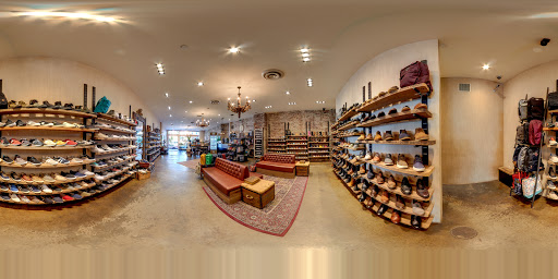 Shoe Store «DNA Footwear Williamsburg», reviews and photos, 133 N 7th St, Brooklyn, NY 11249, USA