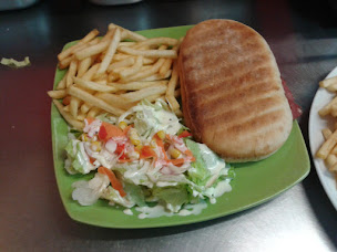Photo n°8 de LA PAUSE BURGER à Douarnenez ()