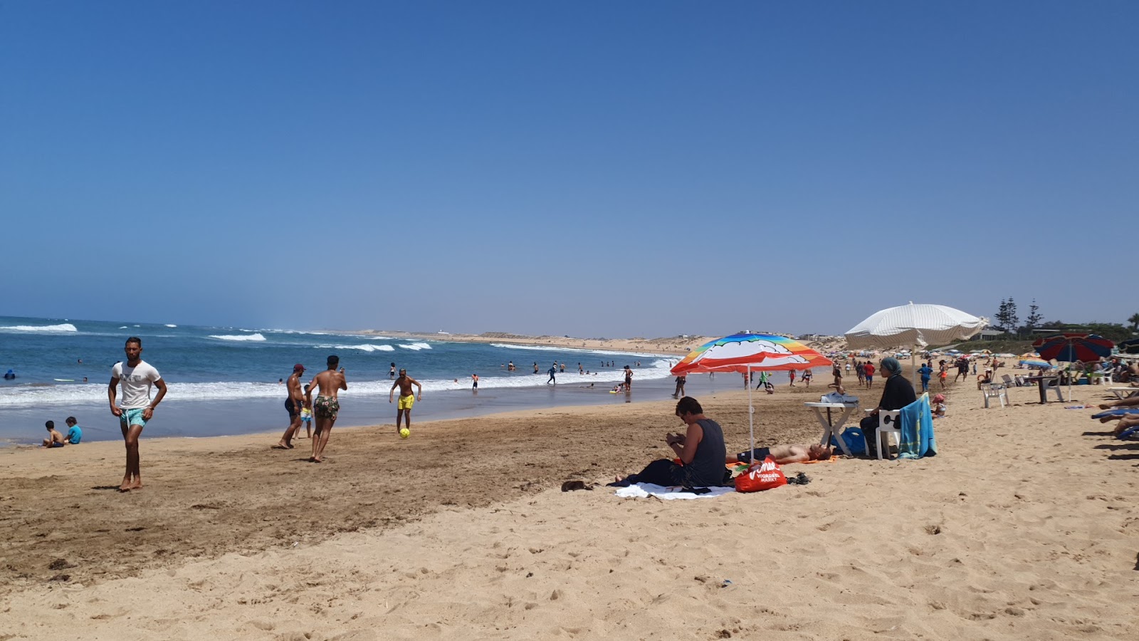 Oued Cherrat Plage'in fotoğrafı geniş plaj ile birlikte