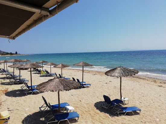 Vrysaki beach