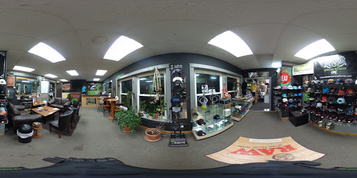 Tobacco Shop «Knuckleheads Tobacco & Gifts», reviews and photos, 550 State St, Madison, WI 53703, USA