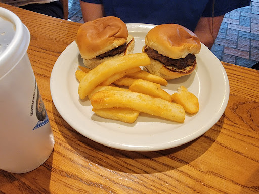 American Restaurant «Cracker Barrel Old Country Store», reviews and photos, 9214 Park W Blvd, Knoxville, TN 37923, USA