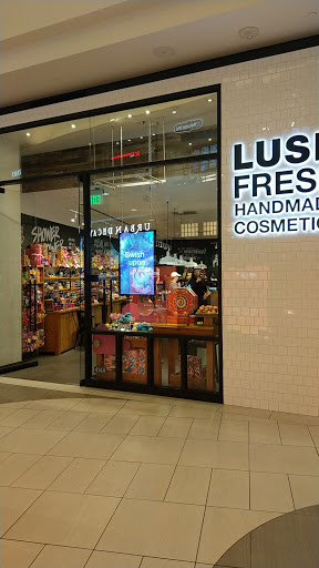 Cosmetics Store «Lush Cosmetics», reviews and photos, 21540 Hawthorne Blvd #414a, Torrance, CA 90503, USA