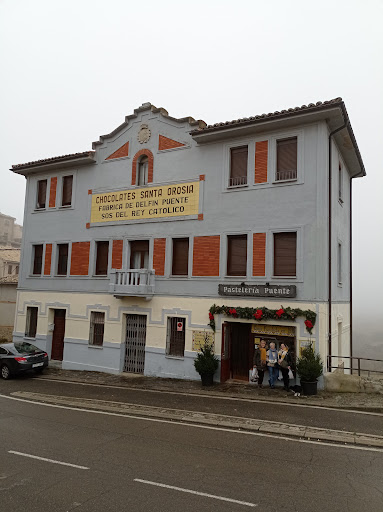 Pastelería Delfín Puente