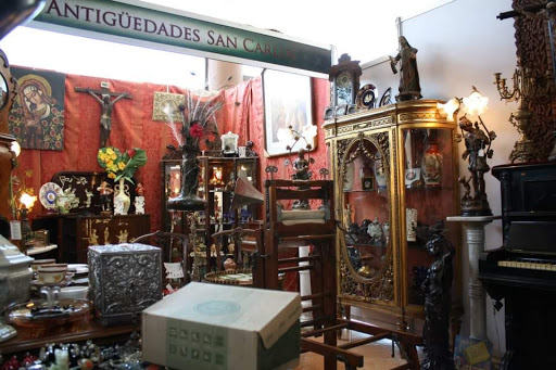 San Carlos galeria d Antigüedades