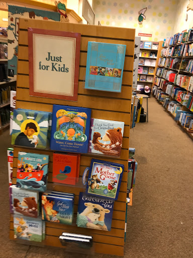 Book Store «Barnes & Noble», reviews and photos, 189 The Grove Dr, Los Angeles, CA 90036, USA