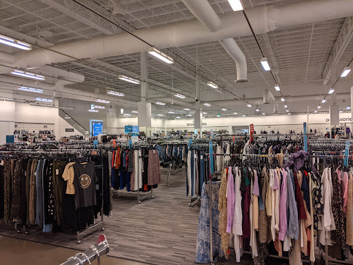 Department Store «Nordstrom Rack at The Block Northway», reviews and photos, 8031 McKnight Rd, Pittsburgh, PA 15237, USA