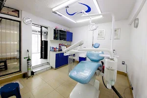Odontología Montes image