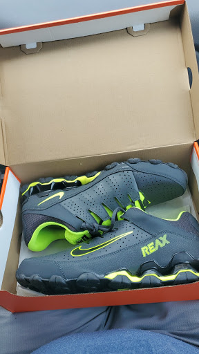 Clothing Store «Nike Factory Store», reviews and photos, 1475 N Burkhart Rd Suite C-200, Howell, MI 48855, USA