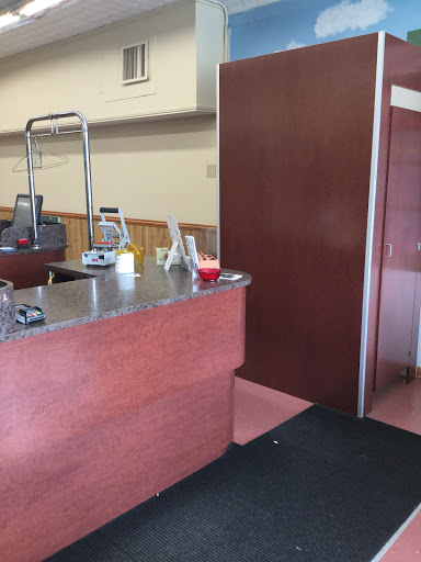 Dry Cleaner «Hour Glass Cleaners», reviews and photos, 459 Hartford Rd, Manchester, CT 06040, USA