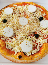 Plats et boissons du Pizzas à emporter Gang Of Pizza à Saint-Just-Chaleyssin - n°3