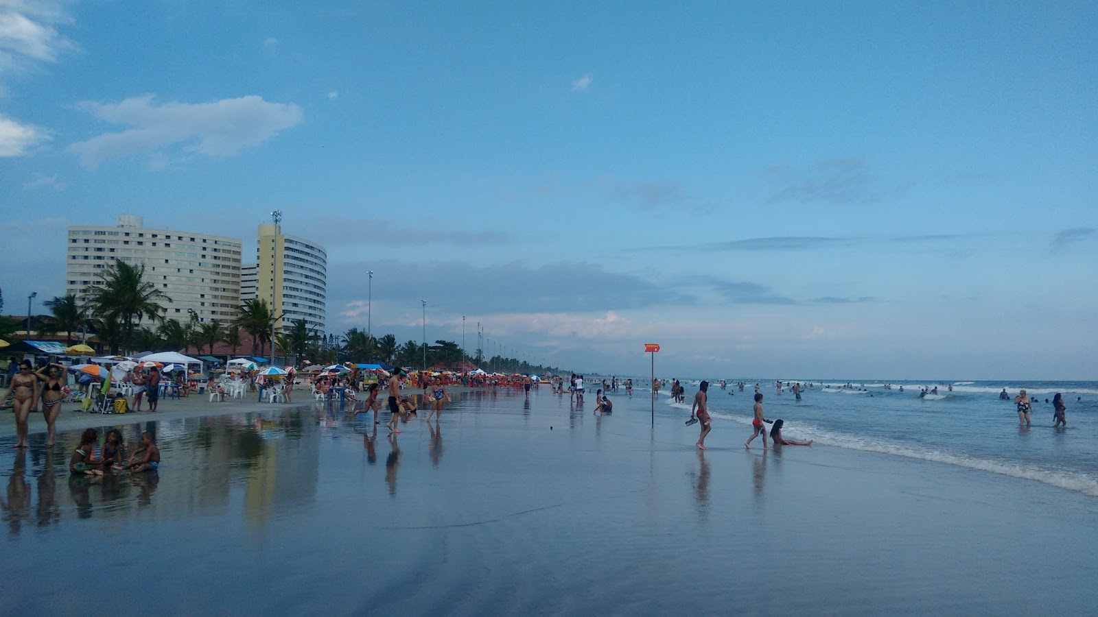 Zdjęcie Centralna plaża poparte klifami