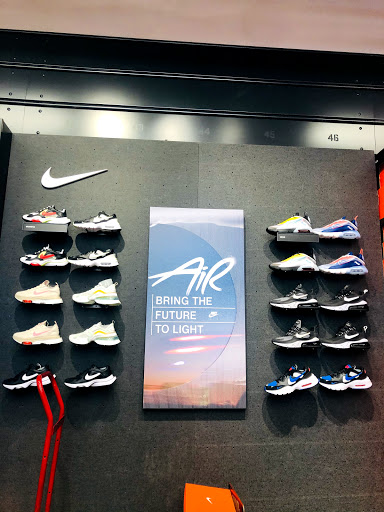 Clothing Store «Nike Factory Store», reviews and photos, 4401 N Interstate Hwy 35 #399, Round Rock, TX 78664, USA
