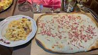 Tarte flambée du Restaurant français Le Hupsa Pfannala - Winstub Le Hups’ à Saint-Hippolyte - n°18