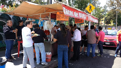 Tacos de birria "El Hombre Salsa", , 