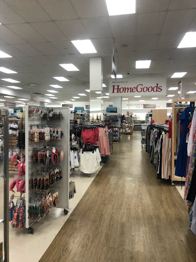 Department Store «Marshalls & HomeGoods», reviews and photos, 701 NJ-440, Jersey City, NJ 07304, USA
