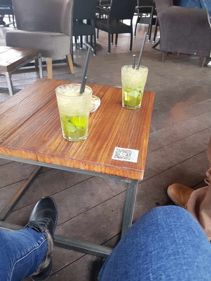 Anubis Coctelería (H2Ocio)