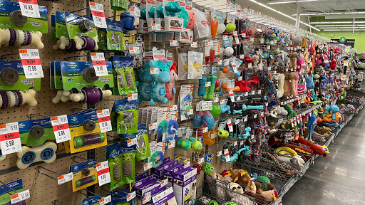 Pet Supply Store «Pet Supplies Plus», reviews and photos, 2001 E 7th St, Charlotte, NC 28204, USA