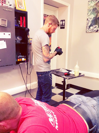 Tattoo Shop «Chrome Halo Tattoo & Body Piercing», reviews and photos, 517 W Main St, Murfreesboro, TN 37129, USA