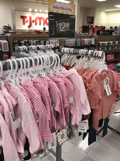 Clothing Store «Ross Dress for Less», reviews and photos, 560 N Euclid St, Anaheim, CA 92801, USA