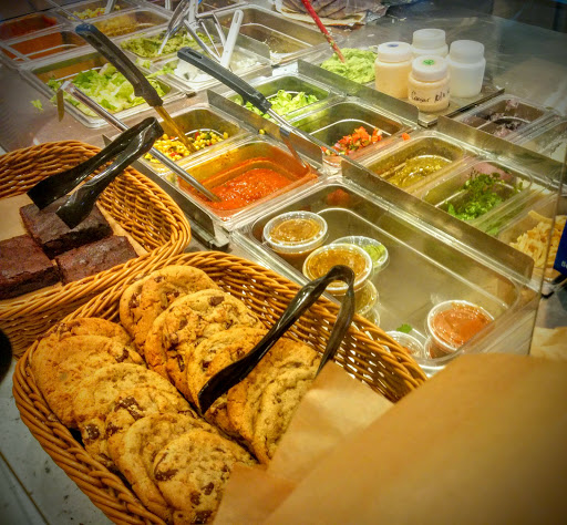 Mexican Restaurant «QDOBA Mexican Eats», reviews and photos, 3918 Lenox Avenue, Charlottesville, VA 22901, USA