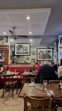 Atmosphère du Restaurant français Le Volant Basque à Paris - n°9